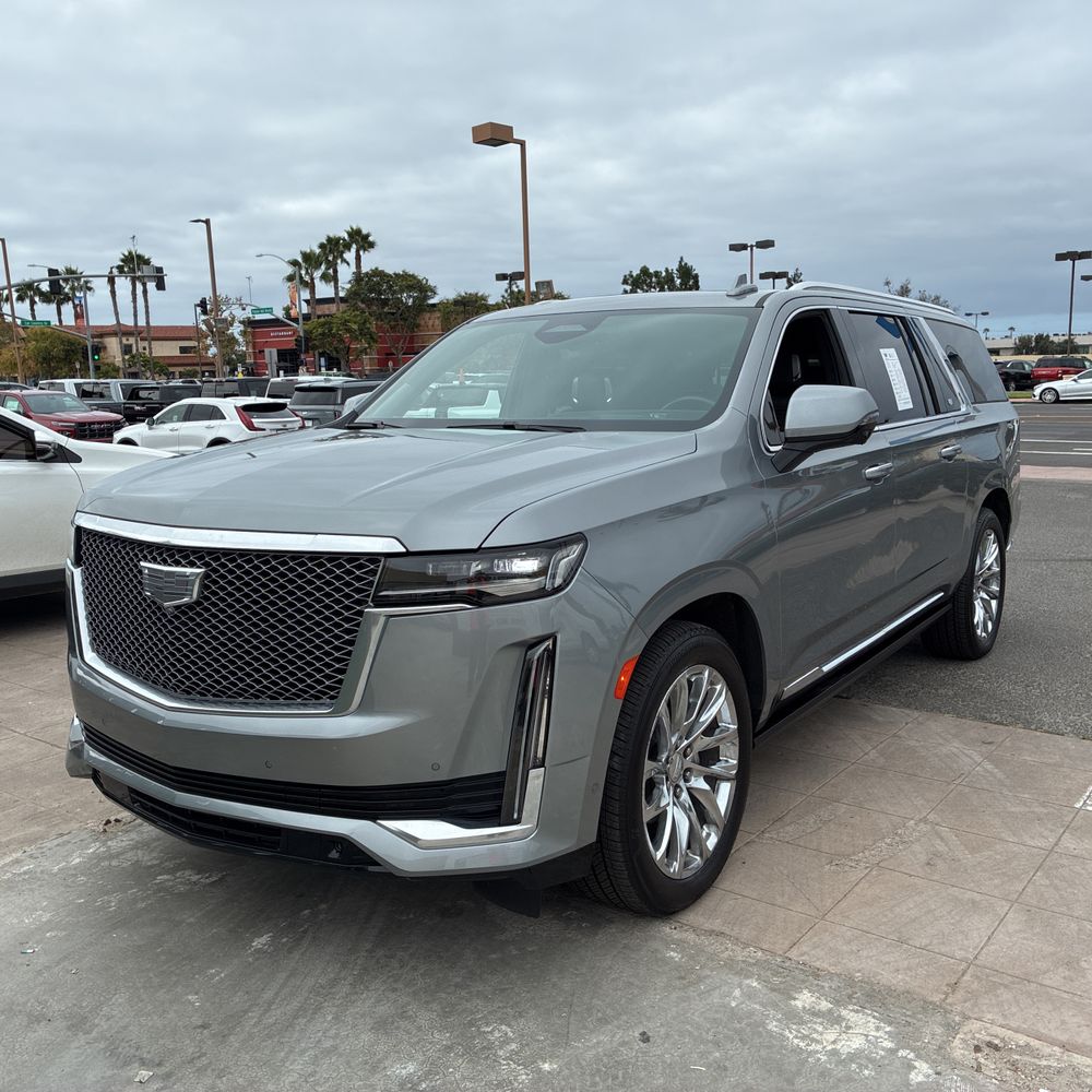 2023 Cadillac Escalade ESV Premium Luxury Platinum