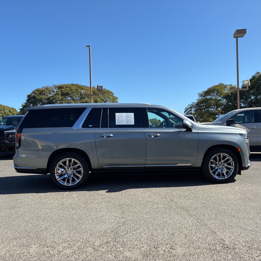 2023 Cadillac Escalade ESV Premium Luxury Platinum