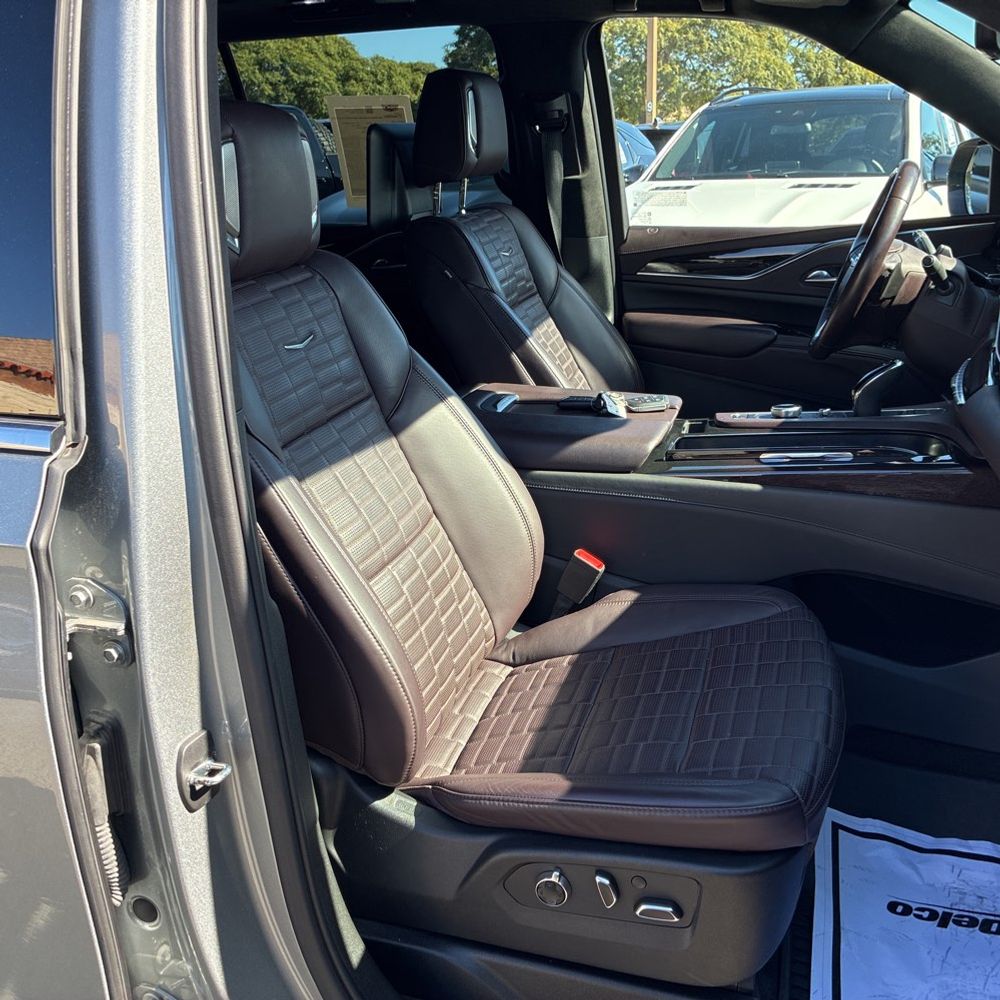 2023 Cadillac Escalade ESV Premium Luxury Platinum
