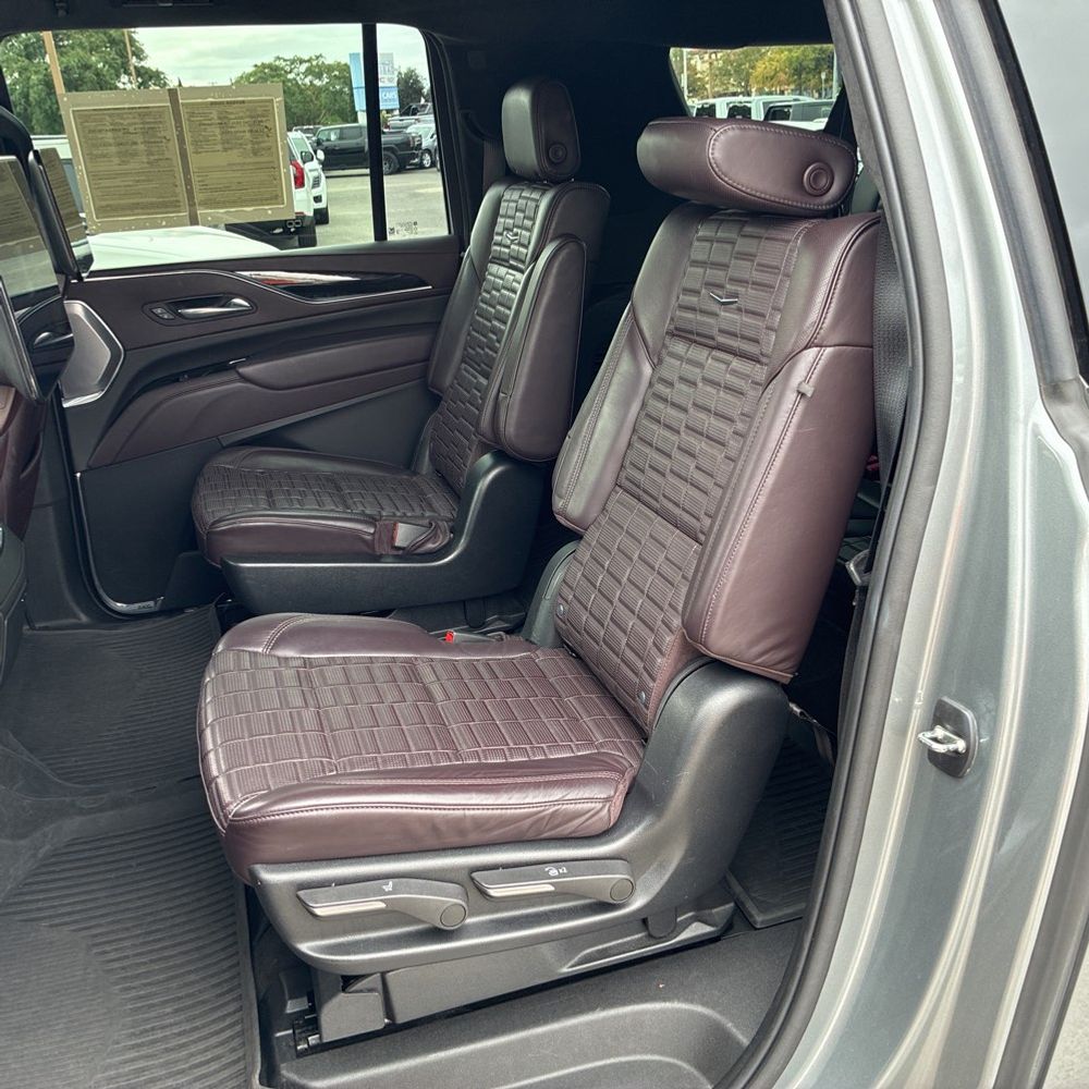 2023 Cadillac Escalade ESV Premium Luxury Platinum