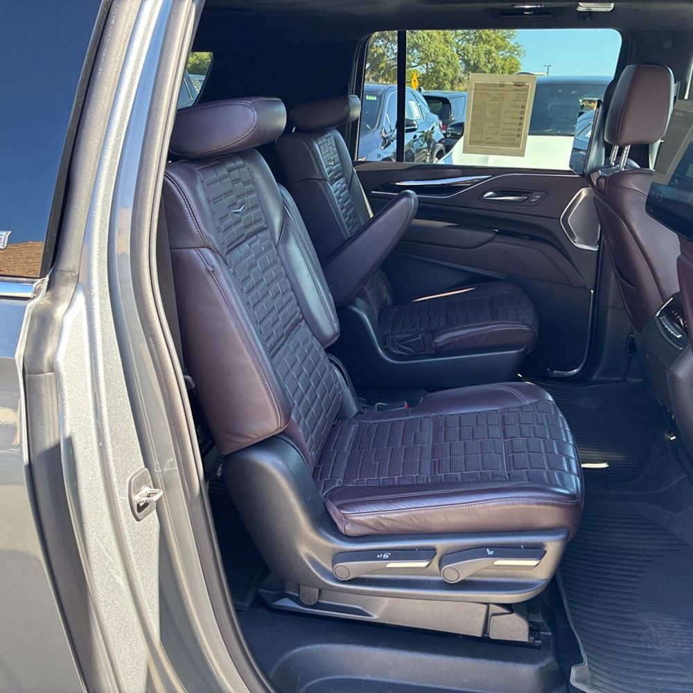 2023 Cadillac Escalade ESV Premium Luxury Platinum
