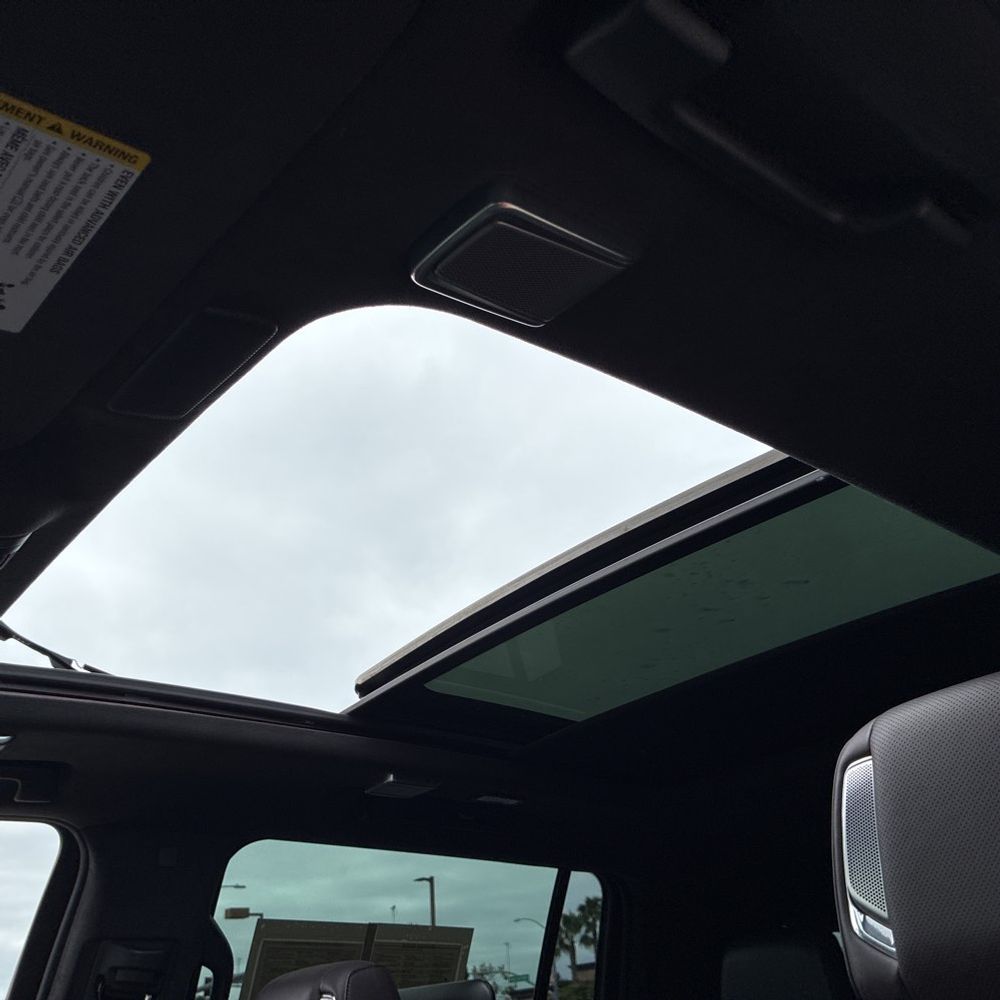 2023 Cadillac Escalade ESV Premium Luxury Platinum