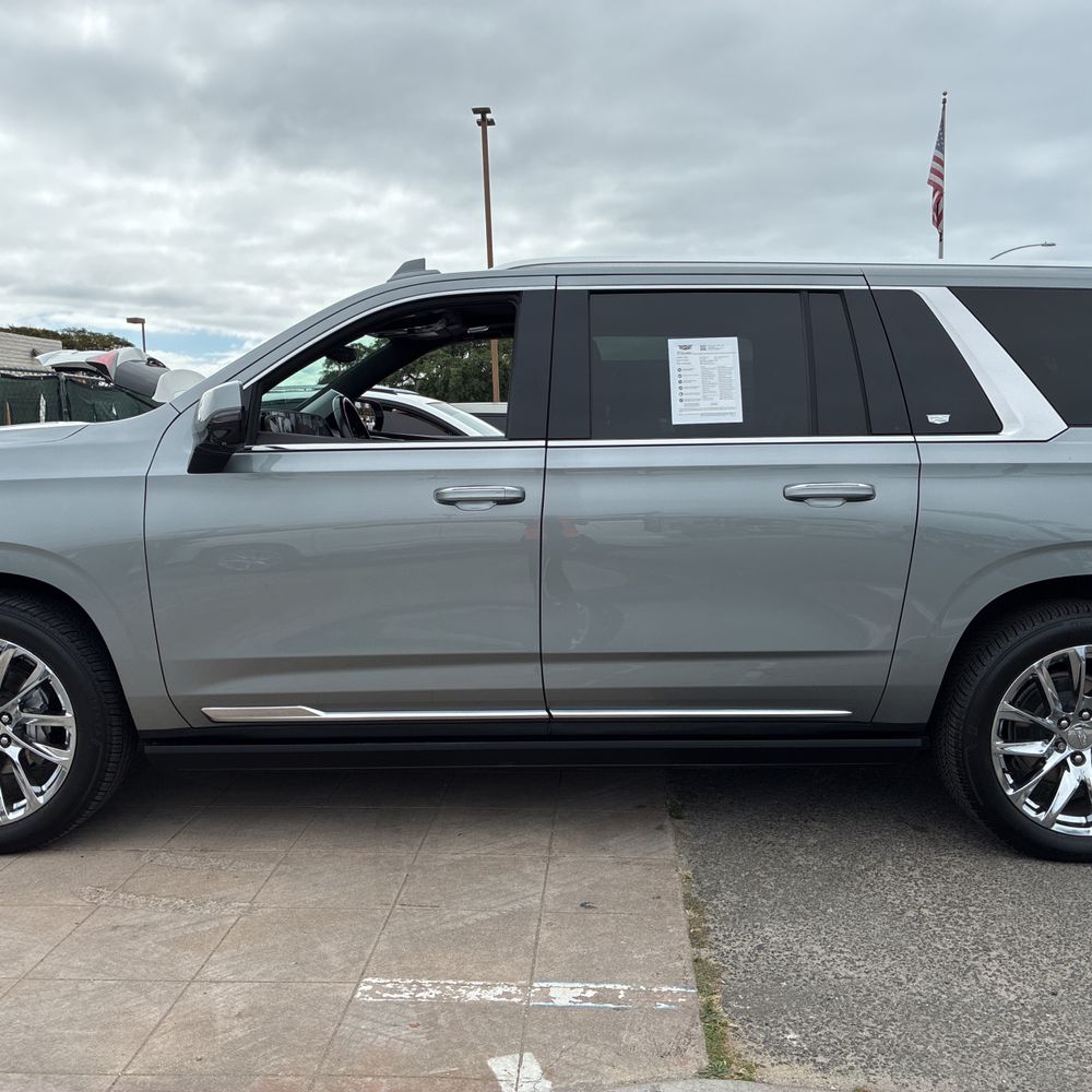 2023 Cadillac Escalade ESV Premium Luxury Platinum