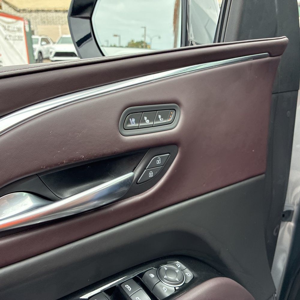 2023 Cadillac Escalade ESV Premium Luxury Platinum