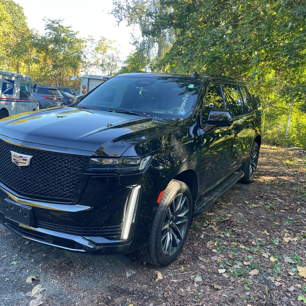 2022 Cadillac Escalade ESV Sport