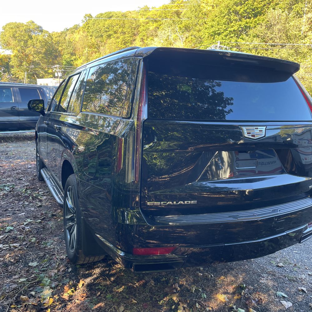 2022 Cadillac Escalade ESV Sport