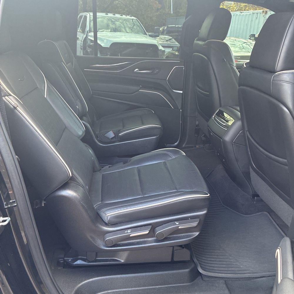 2022 Cadillac Escalade ESV Sport