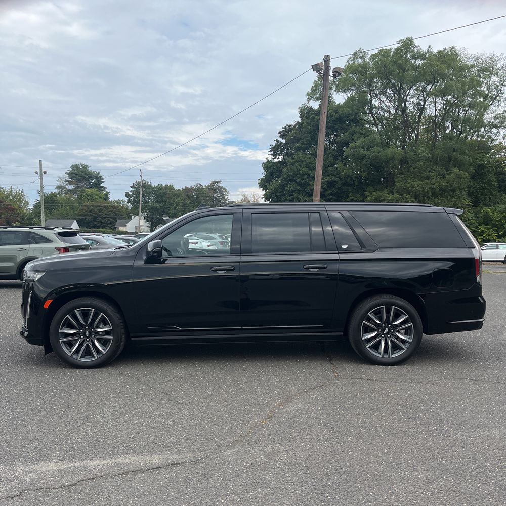 2024 Cadillac Escalade ESV Sport