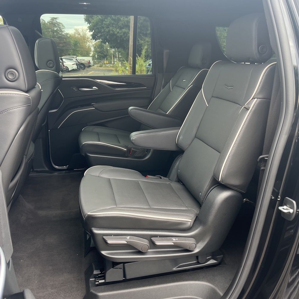 2024 Cadillac Escalade ESV Sport