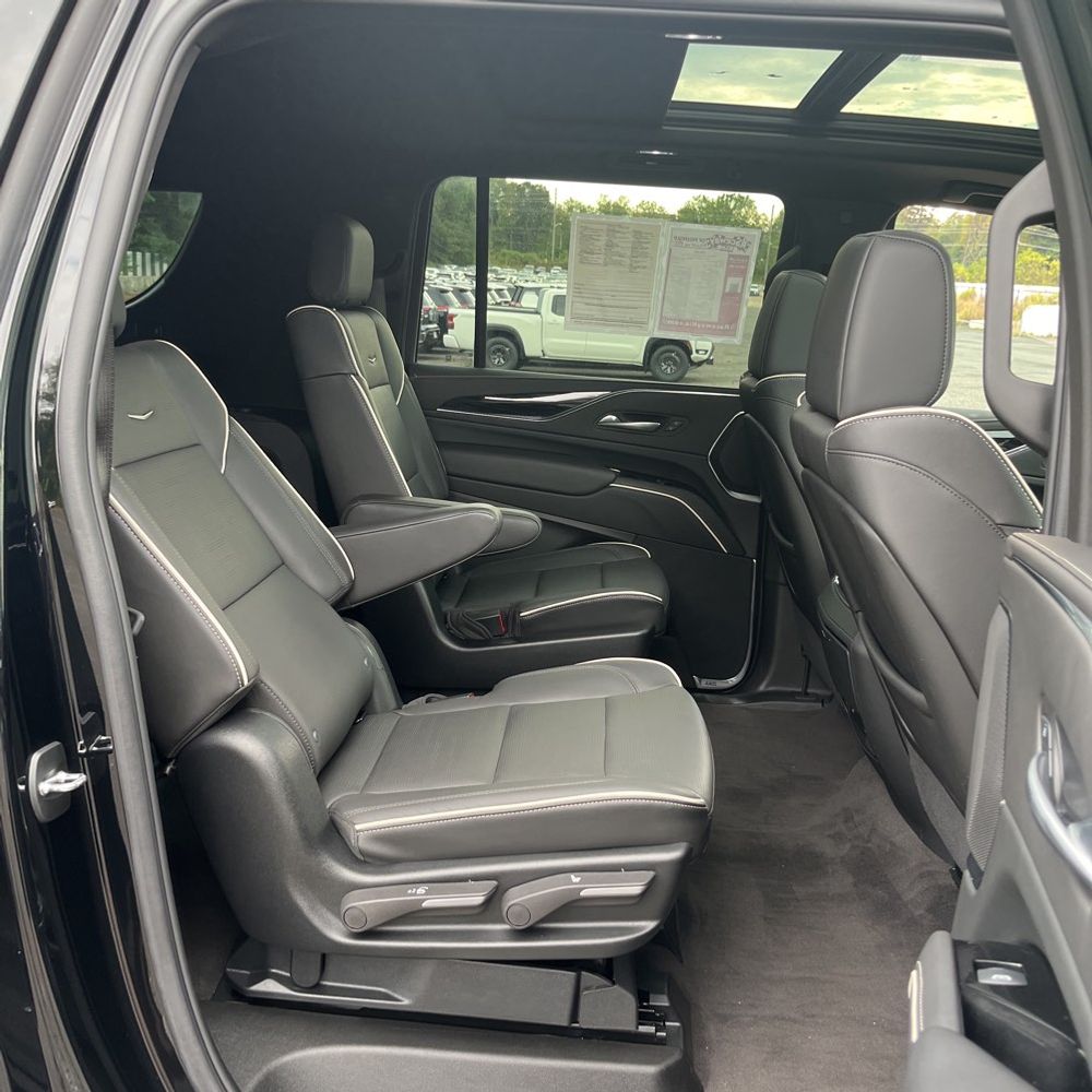 2024 Cadillac Escalade ESV Sport