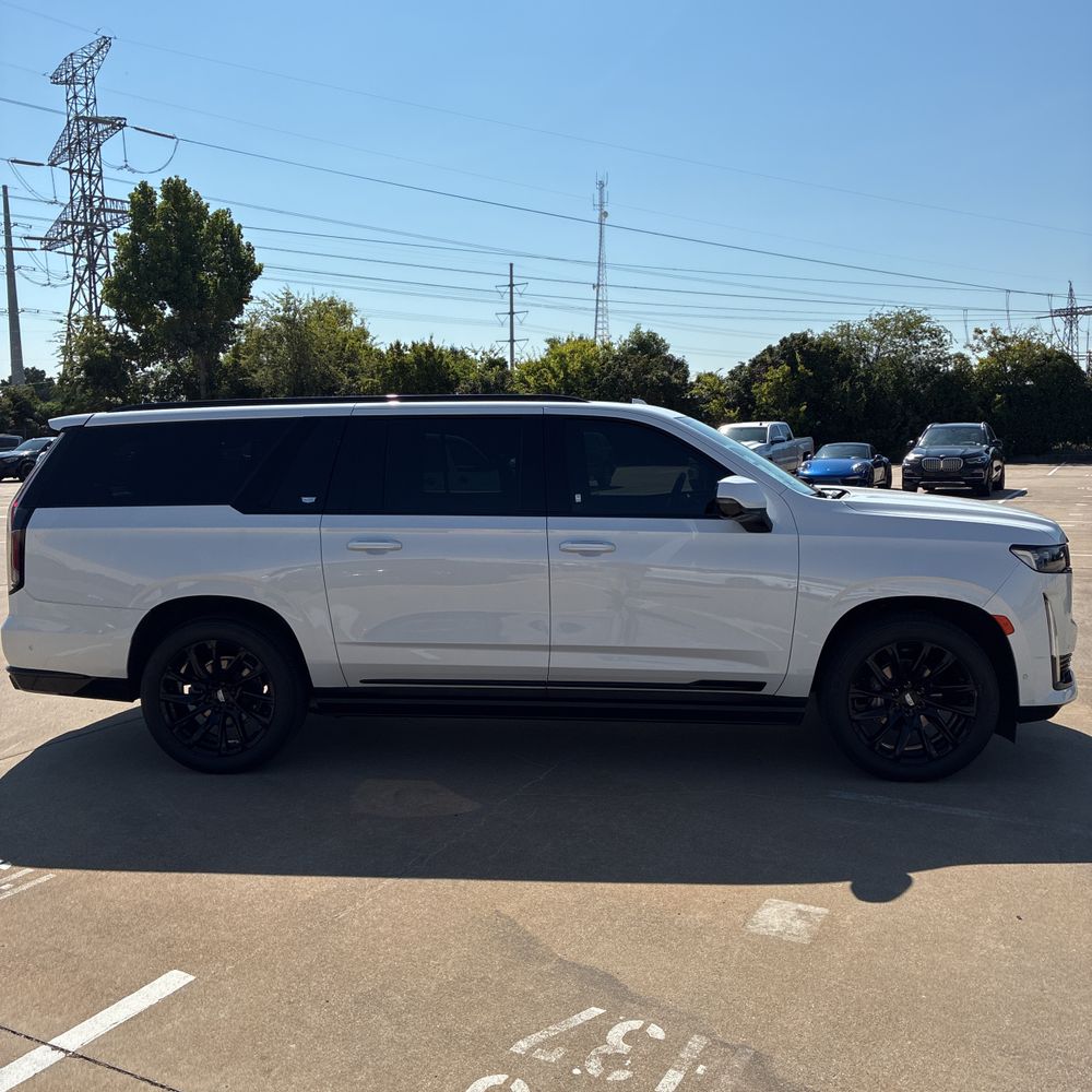 2023 Cadillac Escalade ESV Sport Platinum