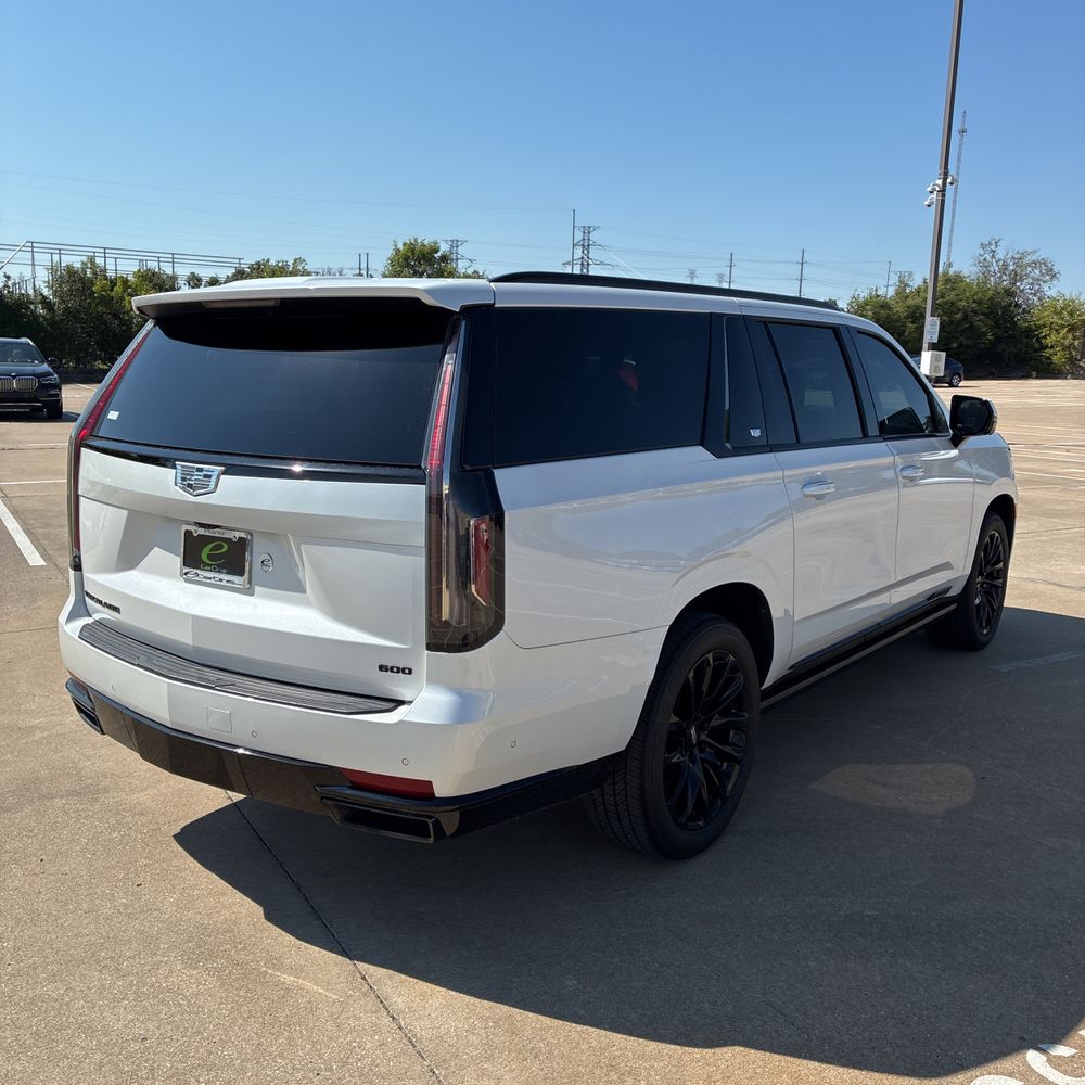 2023 Cadillac Escalade ESV Sport Platinum