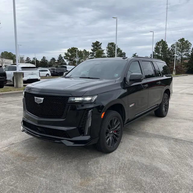 2023 Cadillac Escalade-V ESV Base