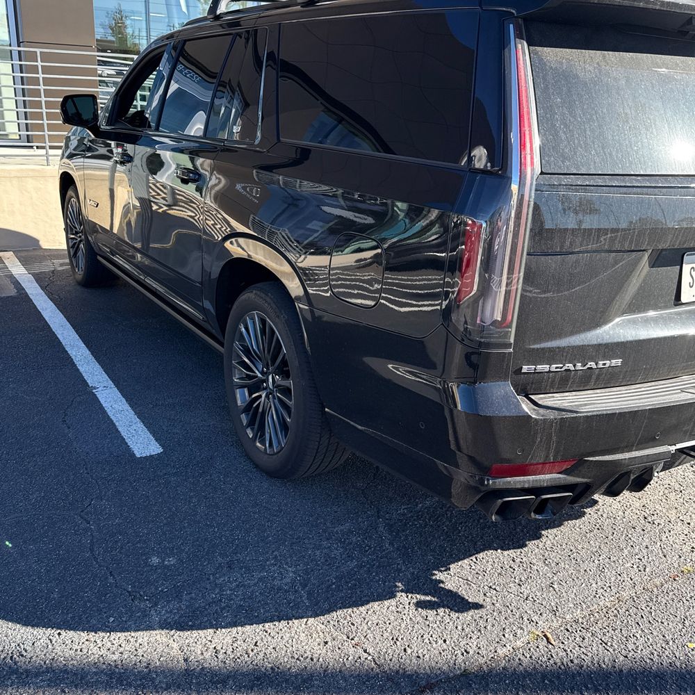 2024 Cadillac Escalade-V ESV Base