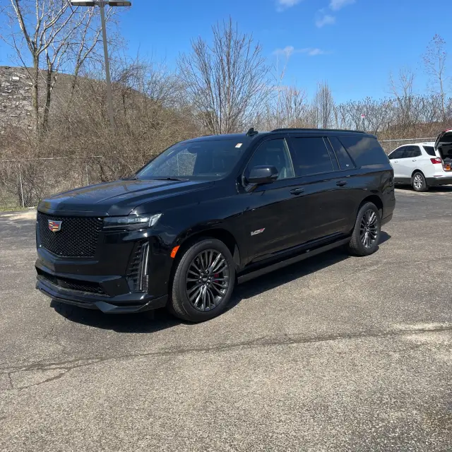 2023 Cadillac Escalade-V ESV Base