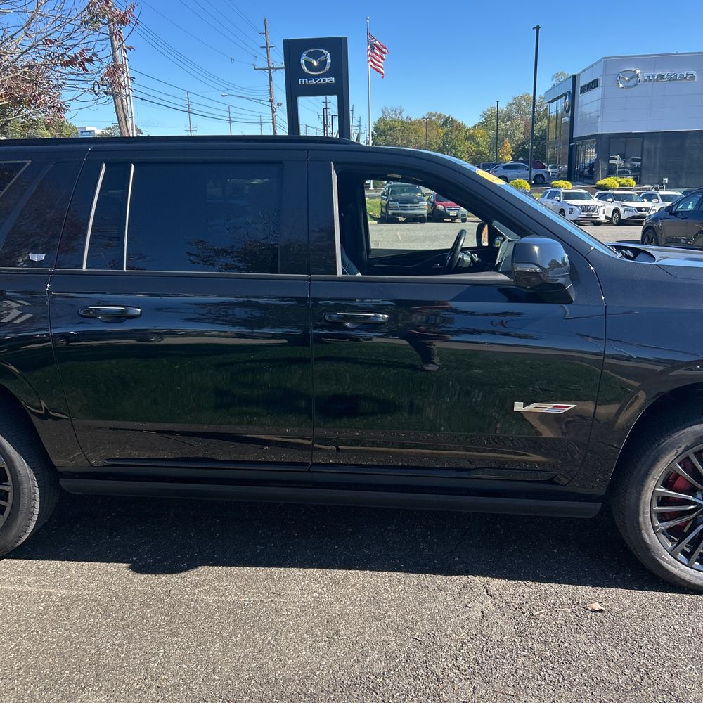 2024 Cadillac Escalade-V ESV Base