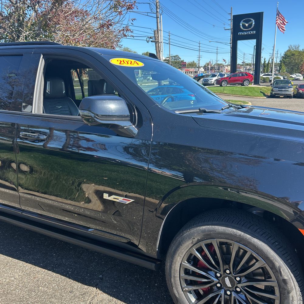 2024 Cadillac Escalade-V ESV Base