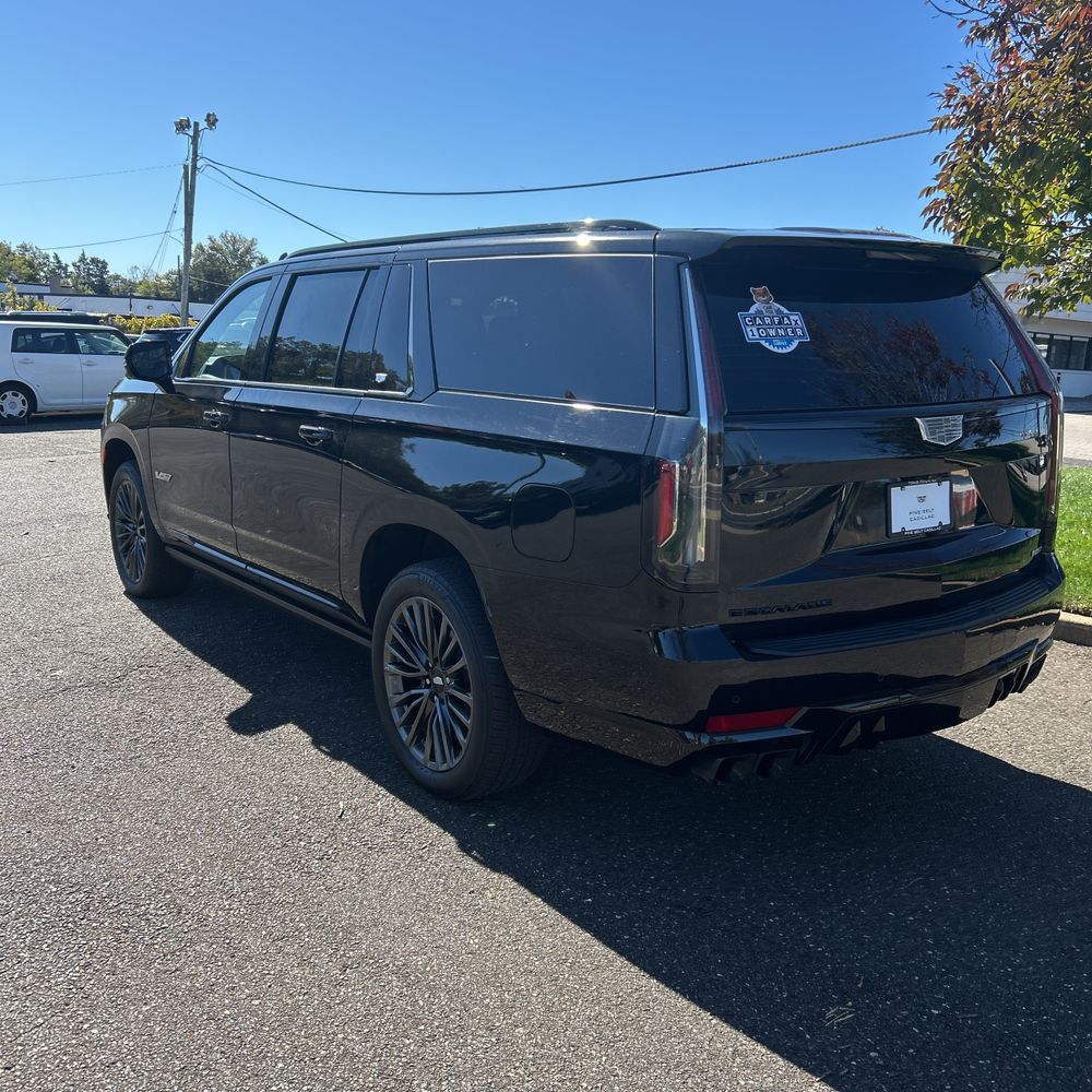 2024 Cadillac Escalade-V ESV Base