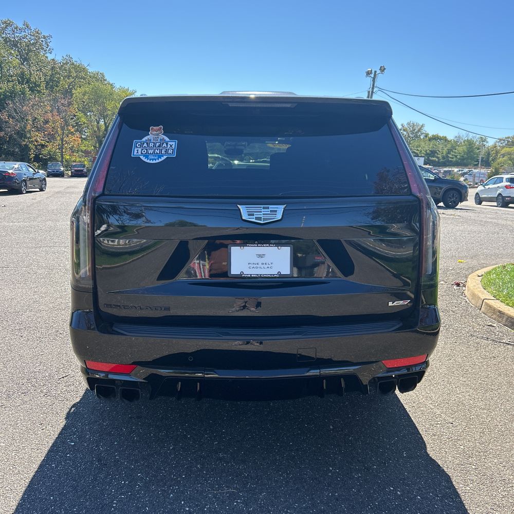 2024 Cadillac Escalade-V ESV Base