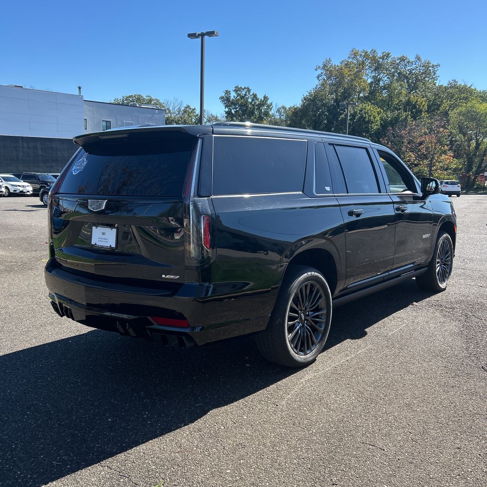 2024 Cadillac Escalade-V ESV Base