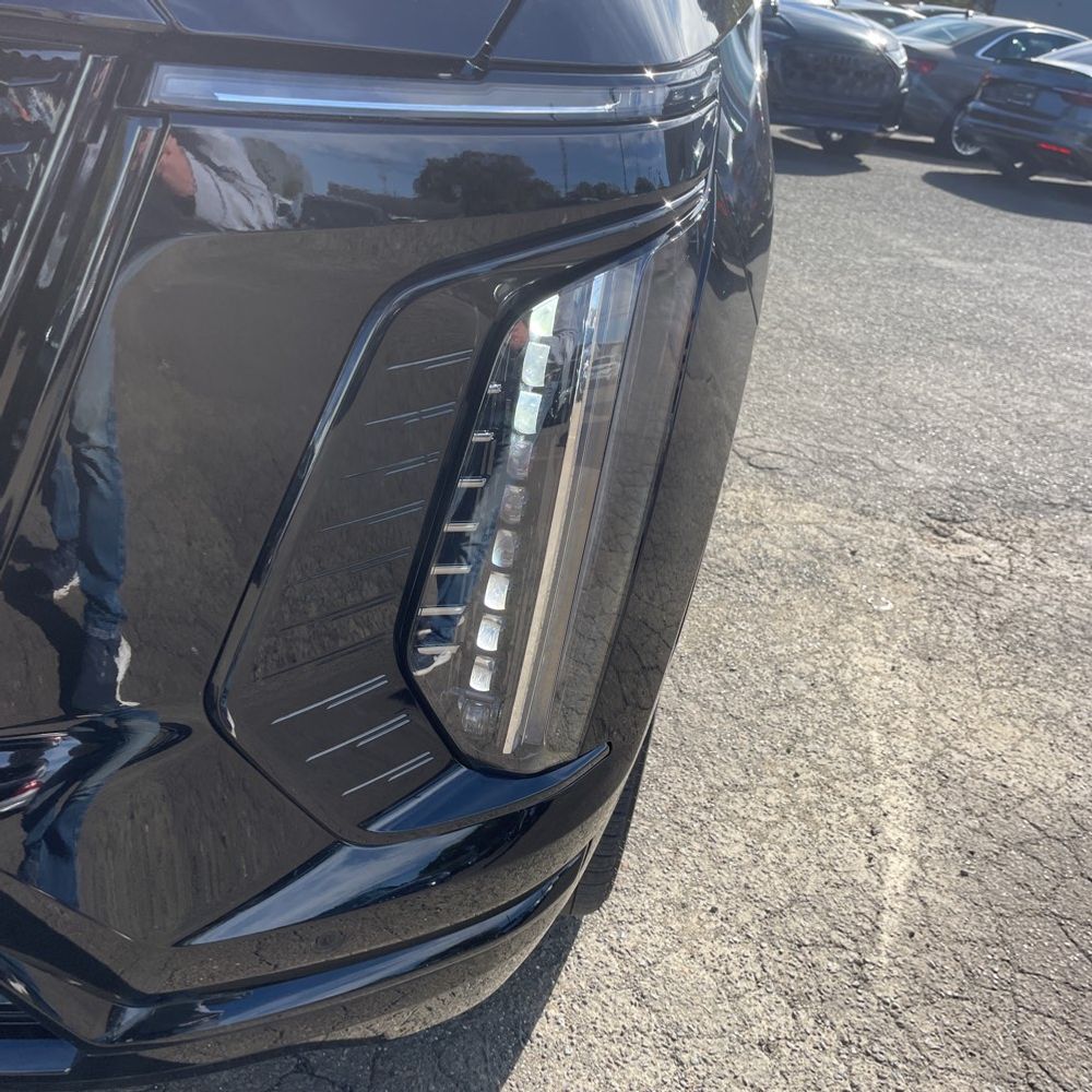2025 Cadillac Escalade Sport Platinum