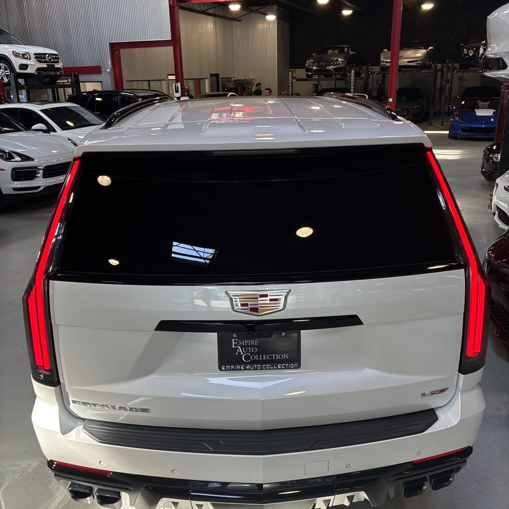 2025 Cadillac Escalade-V Base