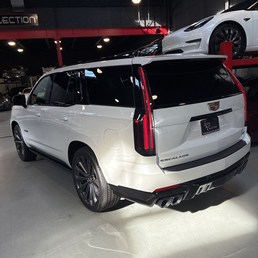 2025 Cadillac Escalade-V Base