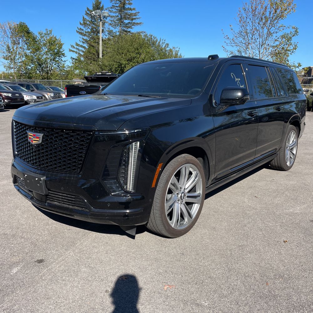 2025 Cadillac Escalade ESV Sport