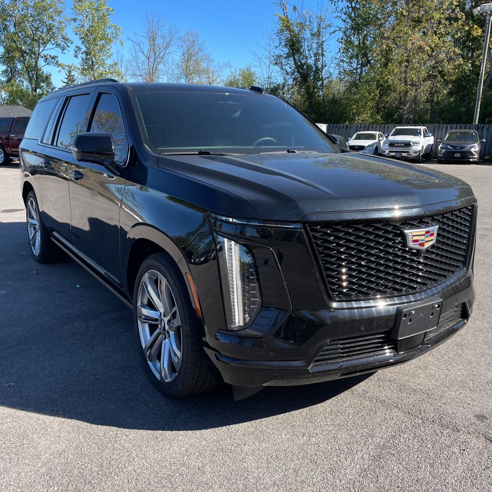 2025 Cadillac Escalade ESV Sport