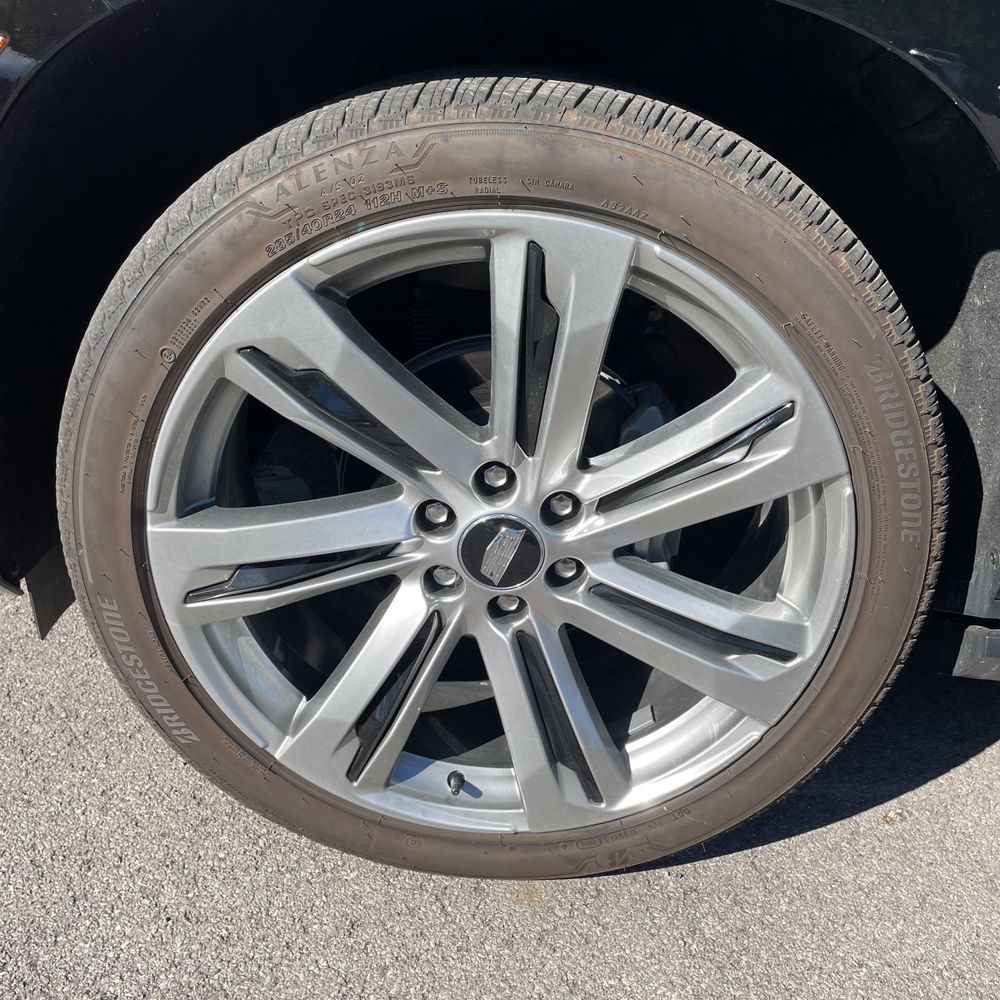 2025 Cadillac Escalade ESV Sport