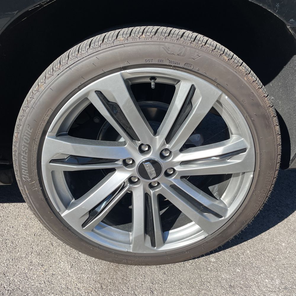 2025 Cadillac Escalade ESV Sport