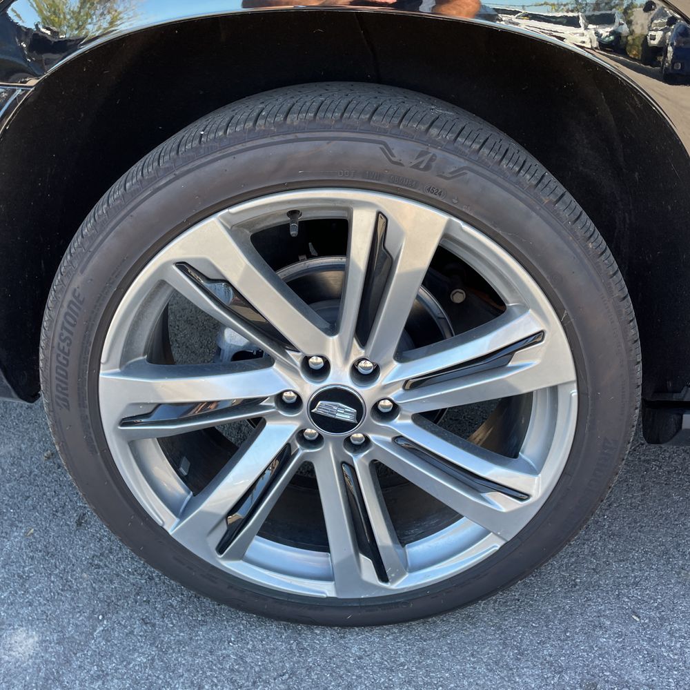 2025 Cadillac Escalade ESV Sport