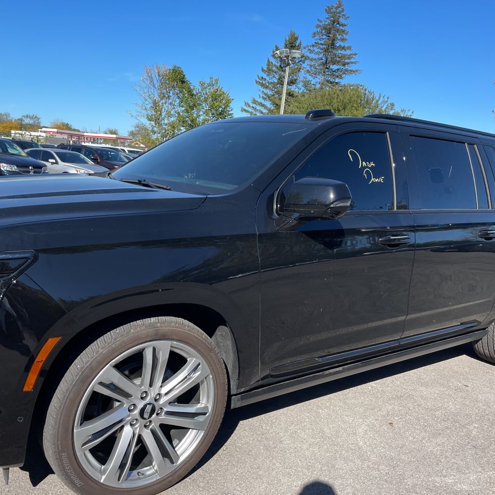 2025 Cadillac Escalade ESV Sport