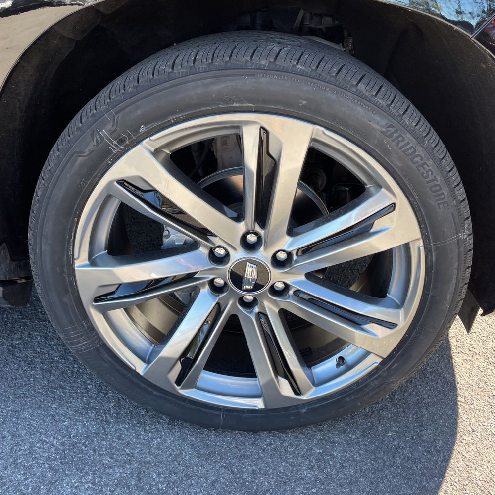 2025 Cadillac Escalade ESV Sport