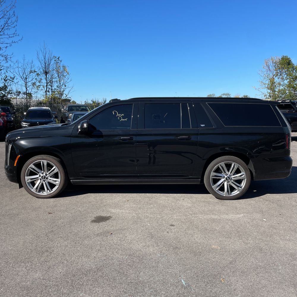 2025 Cadillac Escalade ESV Sport