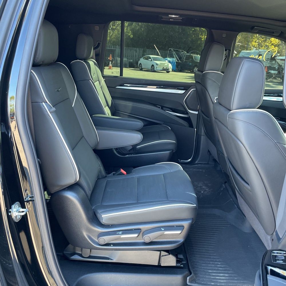 2025 Cadillac Escalade ESV Sport