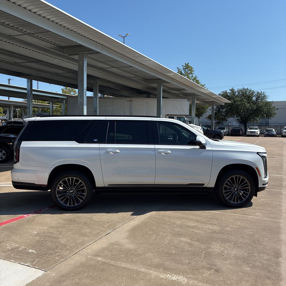 2025 Cadillac Escalade ESV Sport Platinum
