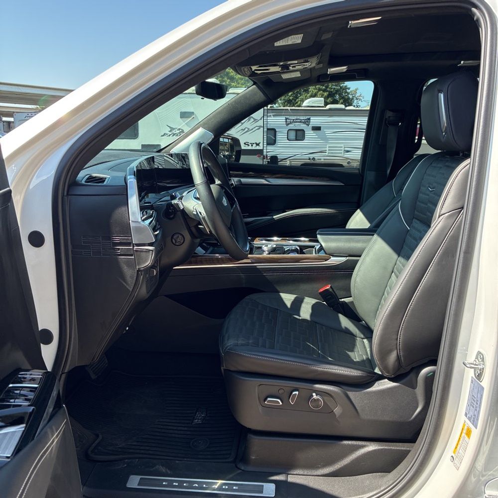 2025 Cadillac Escalade ESV Sport Platinum
