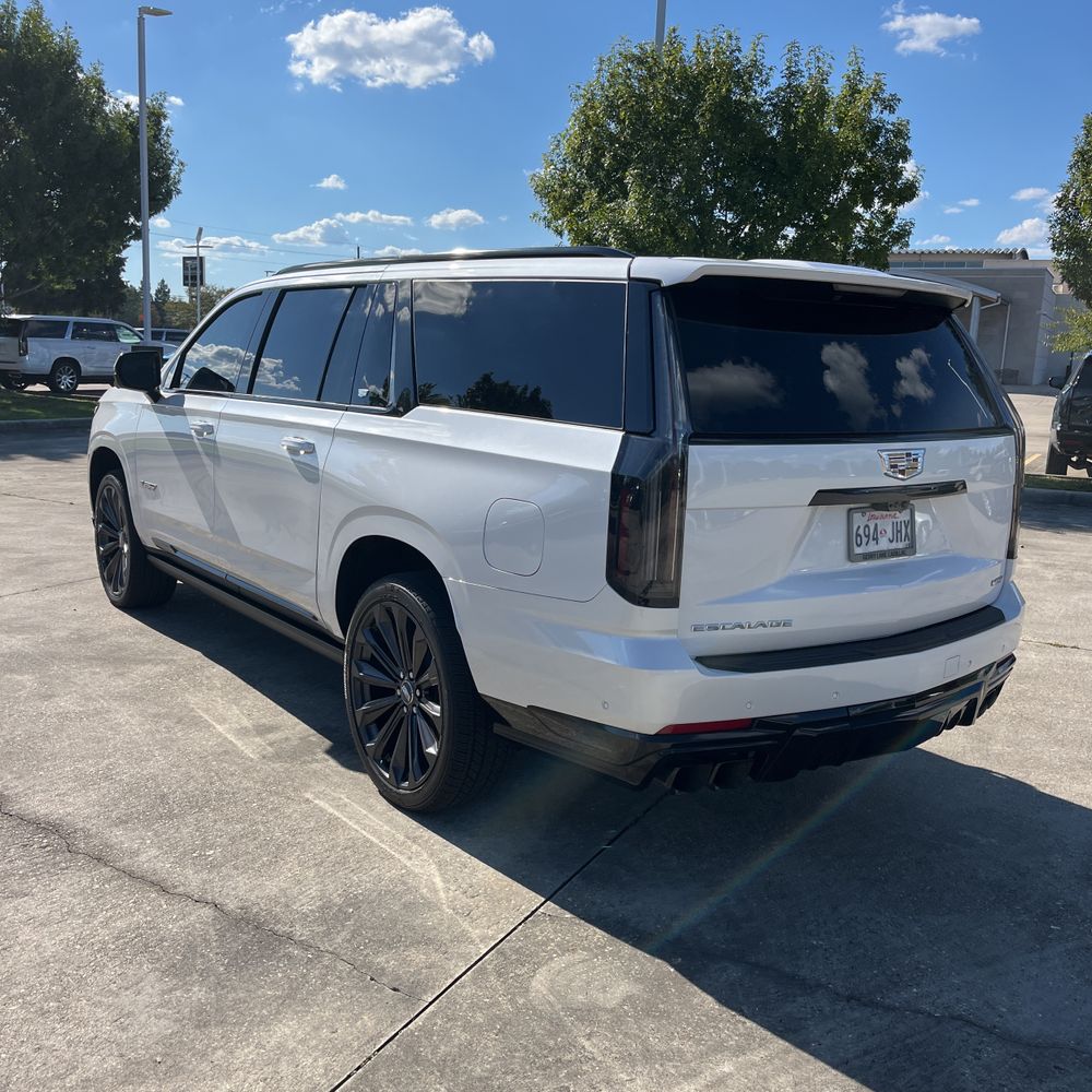 2025 Cadillac Escalade-V ESV Base