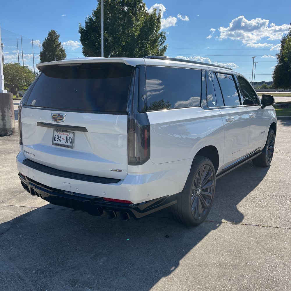 2025 Cadillac Escalade-V ESV Base