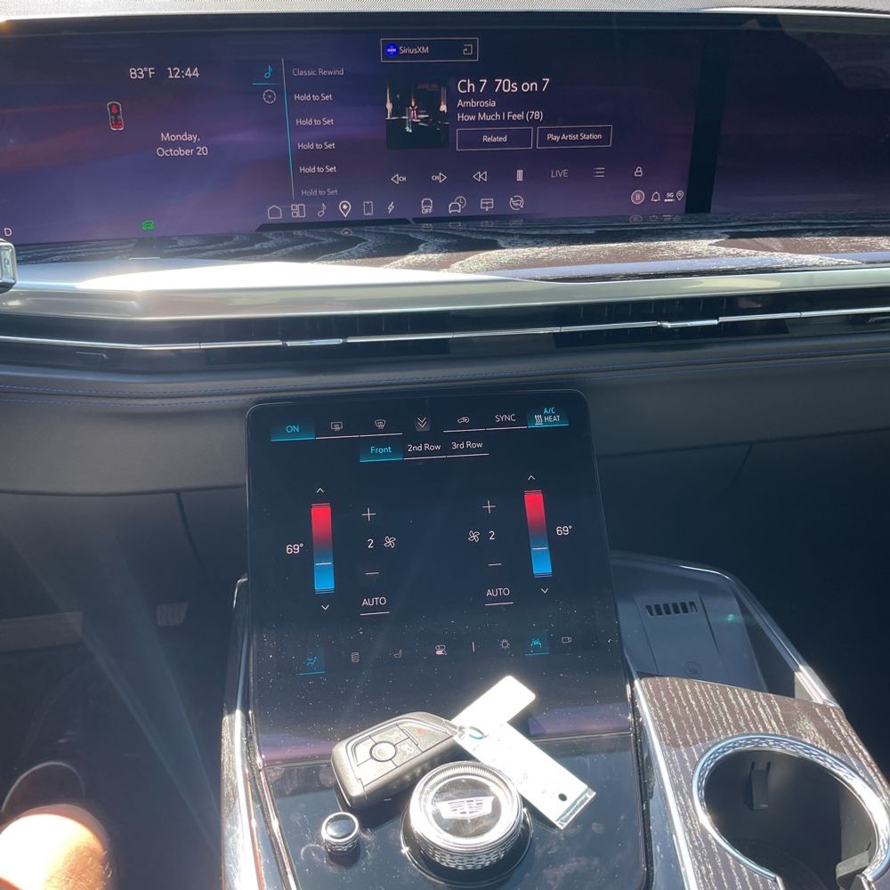 2025 Cadillac Escalade IQ Sport 1