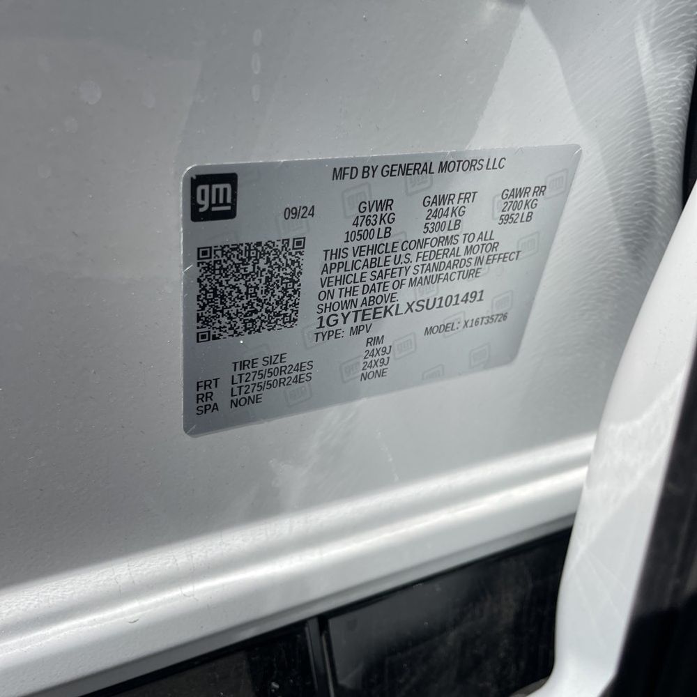 2025 Cadillac Escalade IQ Sport 1