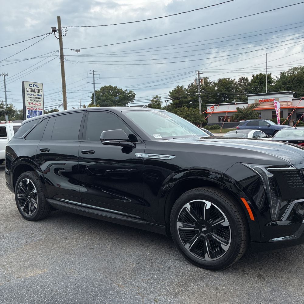 2025 Cadillac Escalade IQ Sport 2
