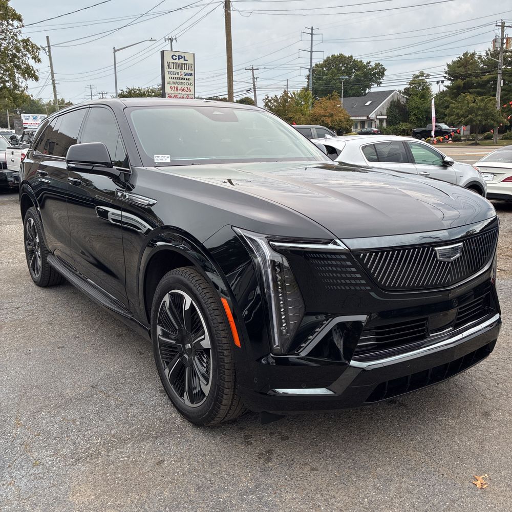 2025 Cadillac Escalade IQ Sport 2