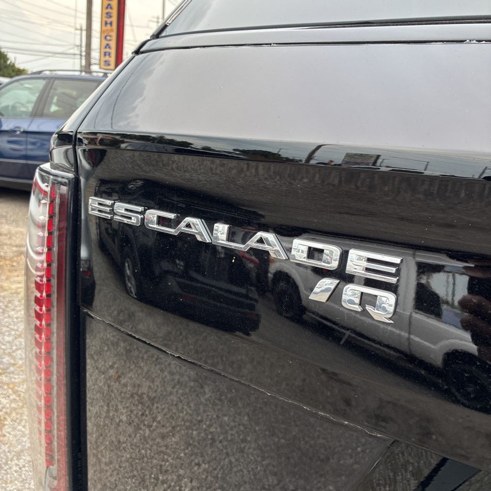 2025 Cadillac Escalade IQ Sport 2