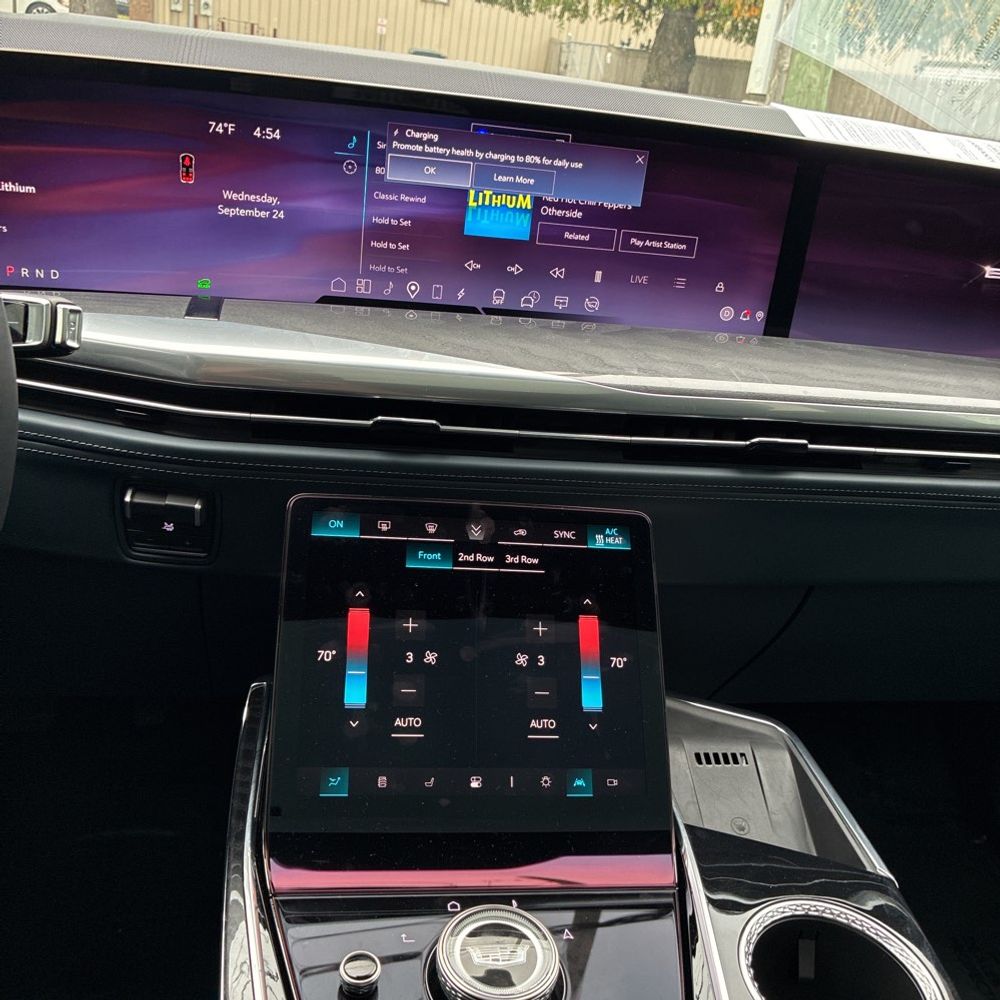 2025 Cadillac Escalade IQ Sport 2