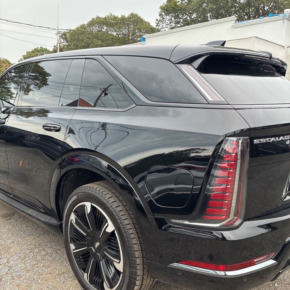 2025 Cadillac Escalade IQ Sport 2