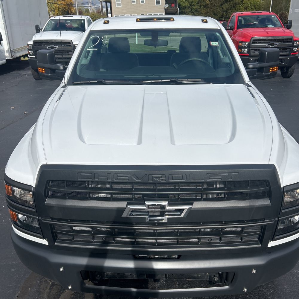 2024 Chevrolet Silverado 4500 W/T