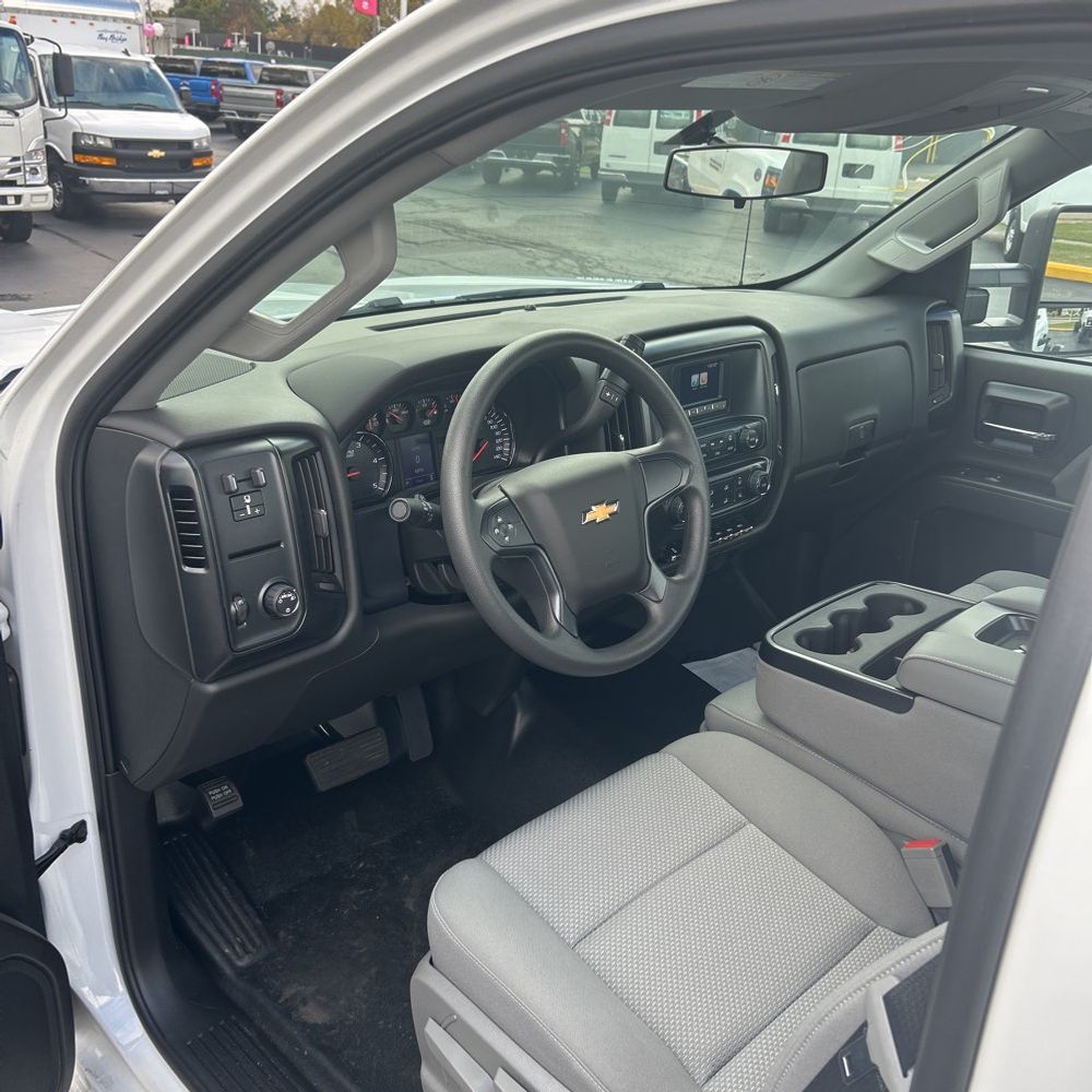 2024 Chevrolet Silverado 4500 W/T