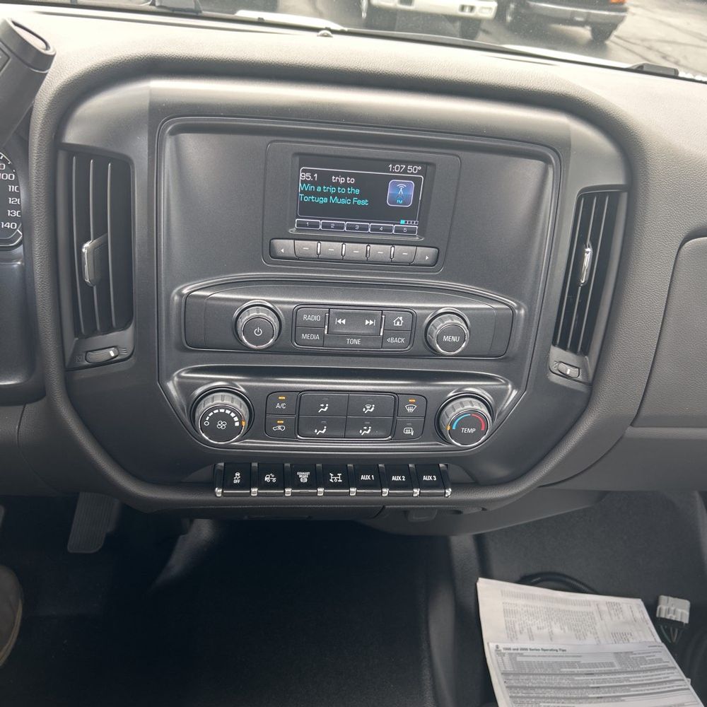 2024 Chevrolet Silverado 4500 W/T